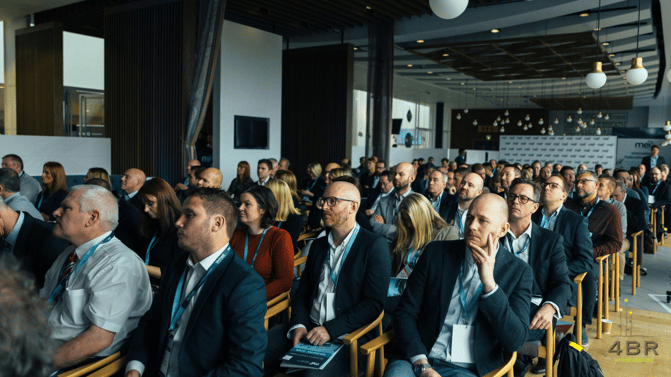 21 Days to a Stronger Professional Network